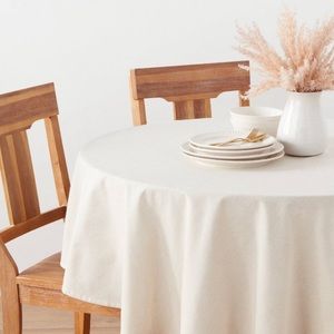 DONATING 1/31/24! Threshold Round Tablecloth